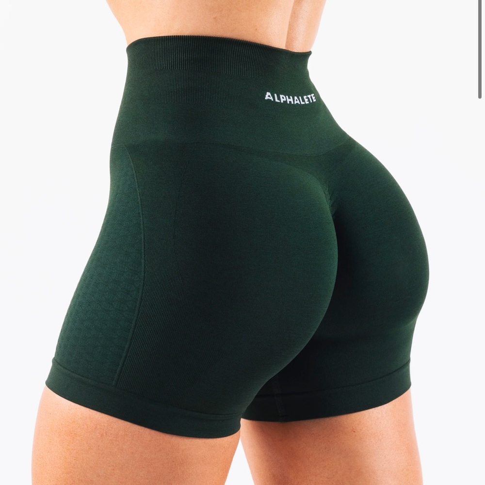NEW! Alphalete Amplify Contour Short 5”, Central Park, XS